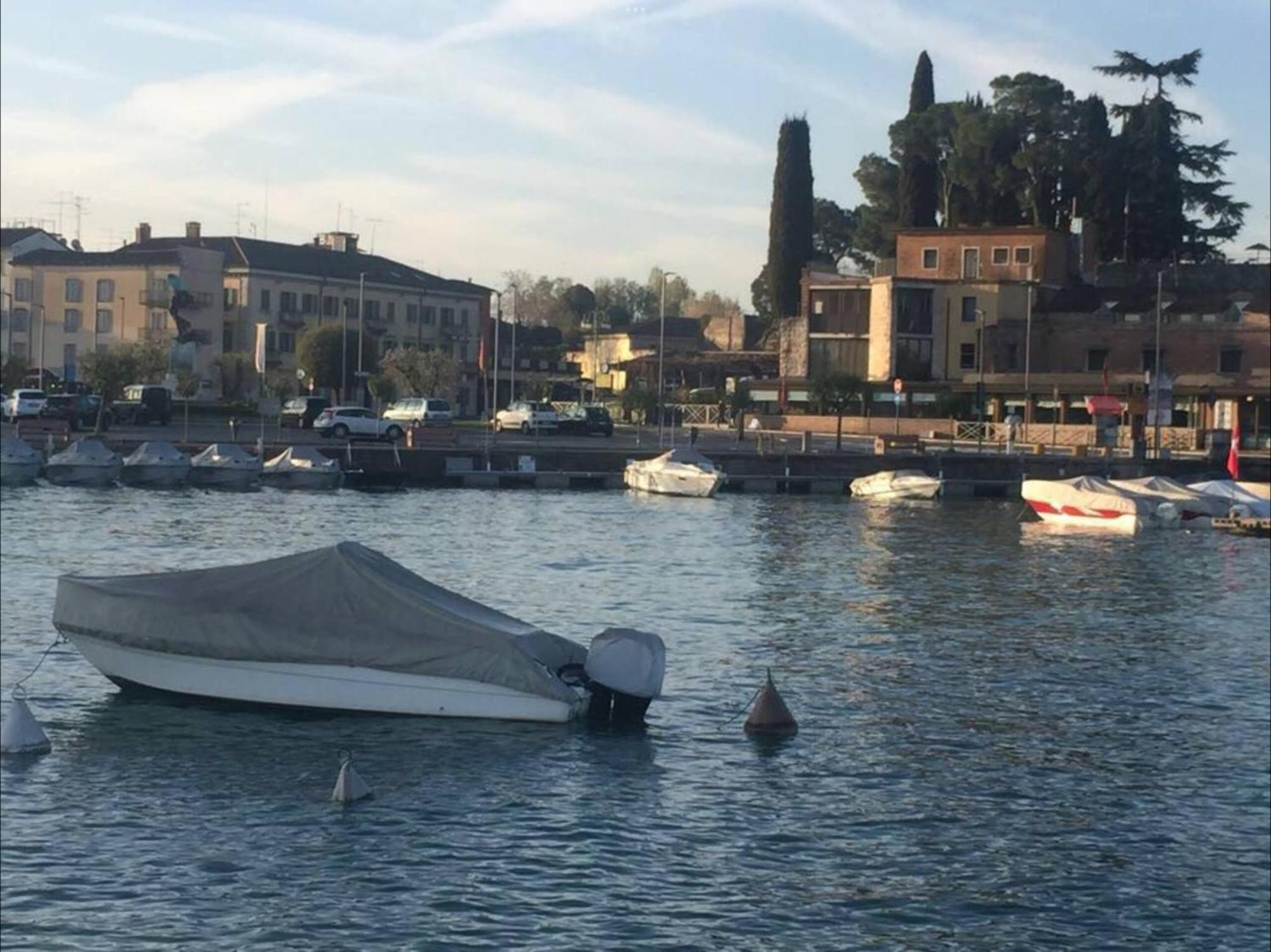 Residenza Giovanni Fronte Lago - Garda Lago *