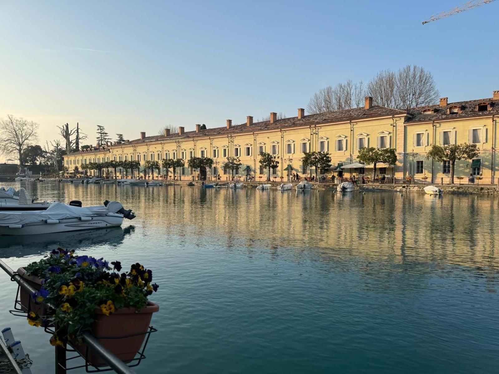 Residenza Giovanni Fronte Lago - Garda Lago
