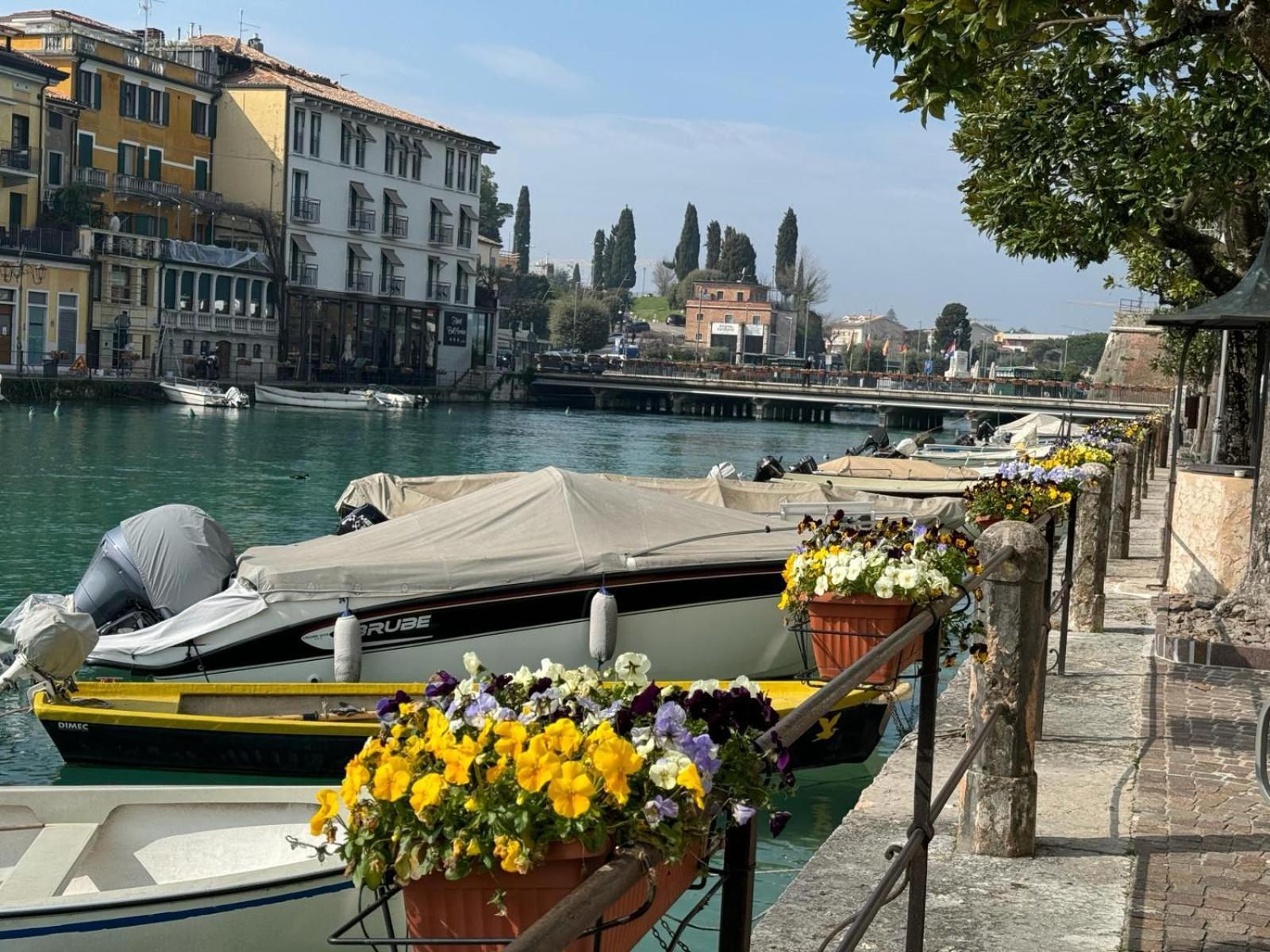 Apartment Residenza Giovanni Fronte Lago - Garda Lago *