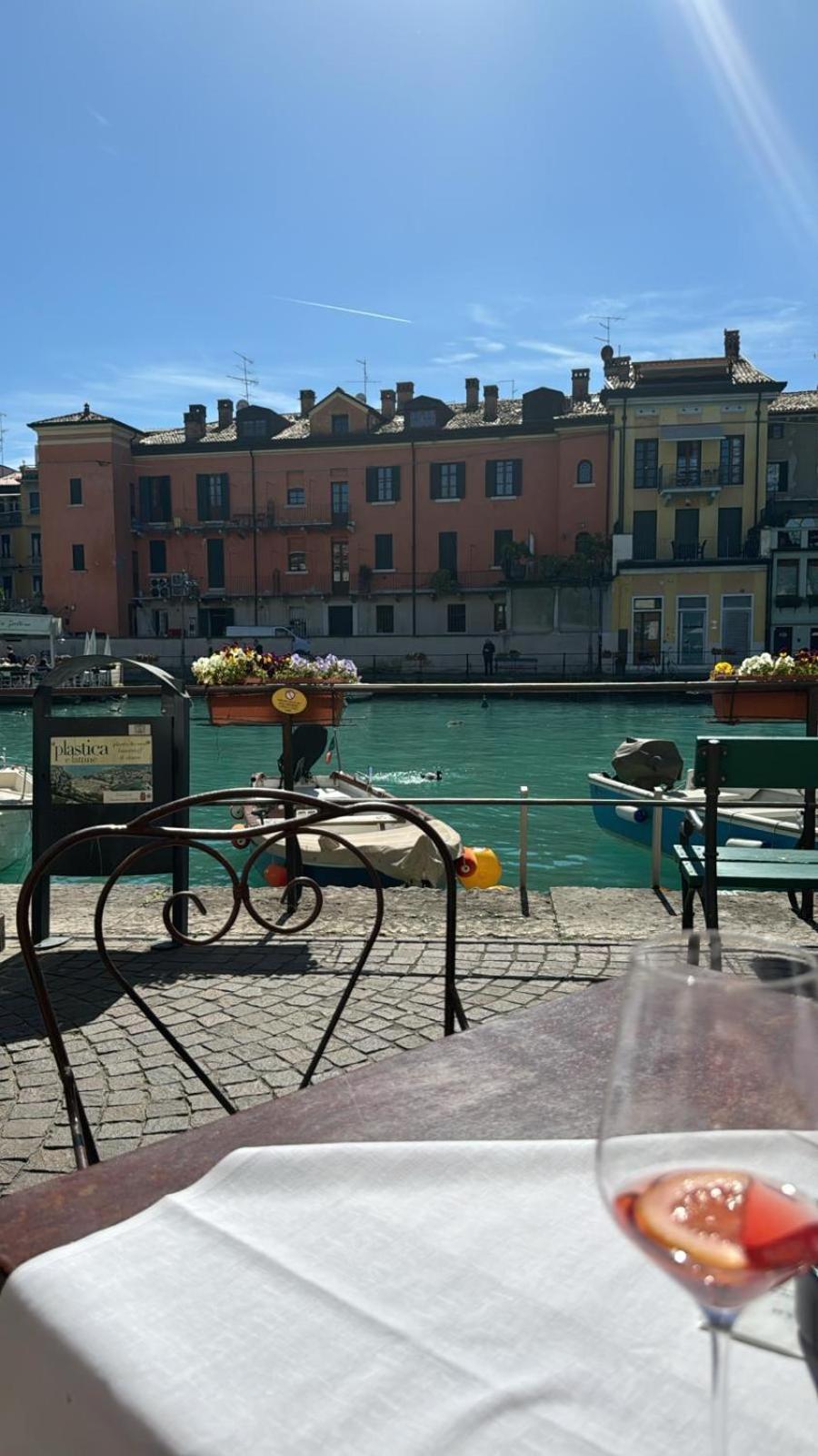 Residenza Giovanni Fronte Lago - Garda Lago Peschiera del Garda