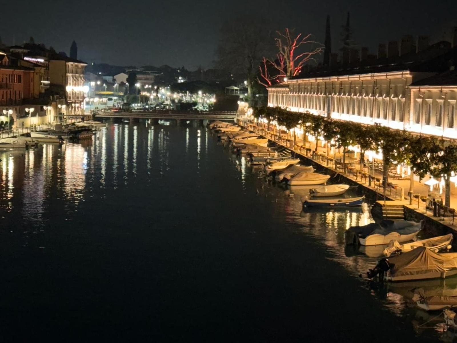 Residenza Giovanni Fronte Lago - Garda Lago * Peschiera del Garda