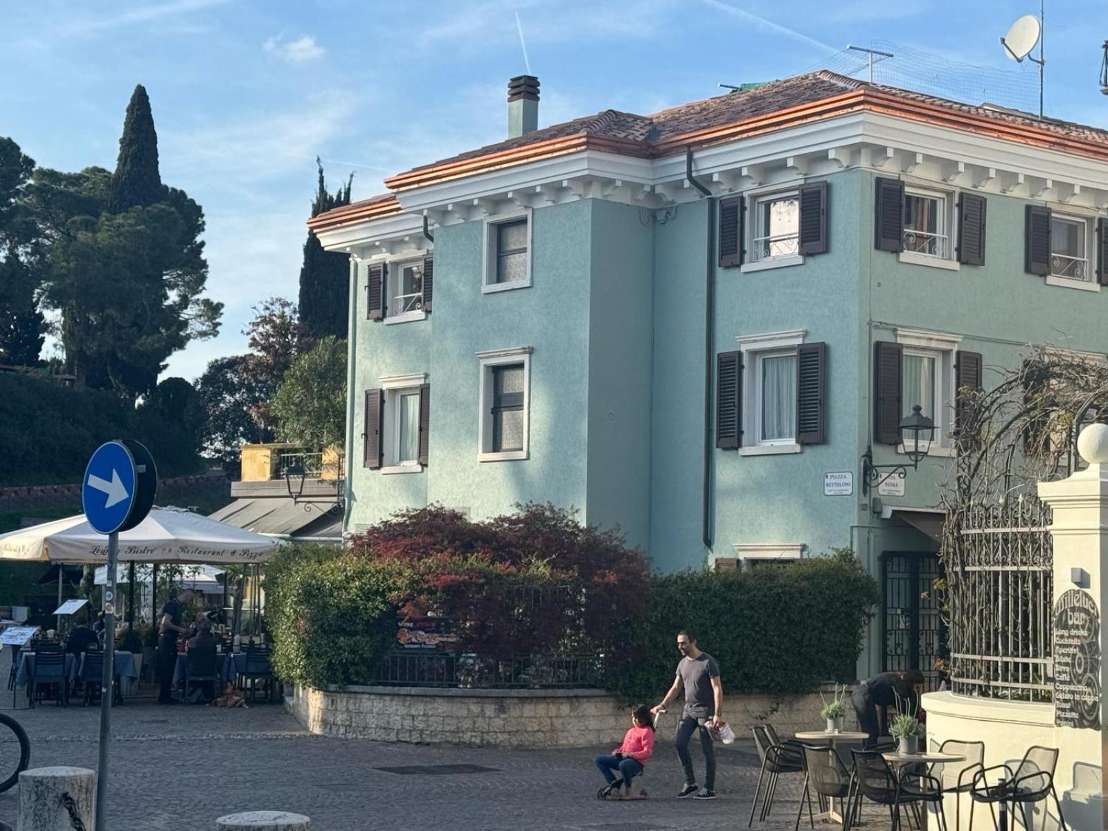 Apartment Residenza Giovanni Fronte Lago - Garda Lago