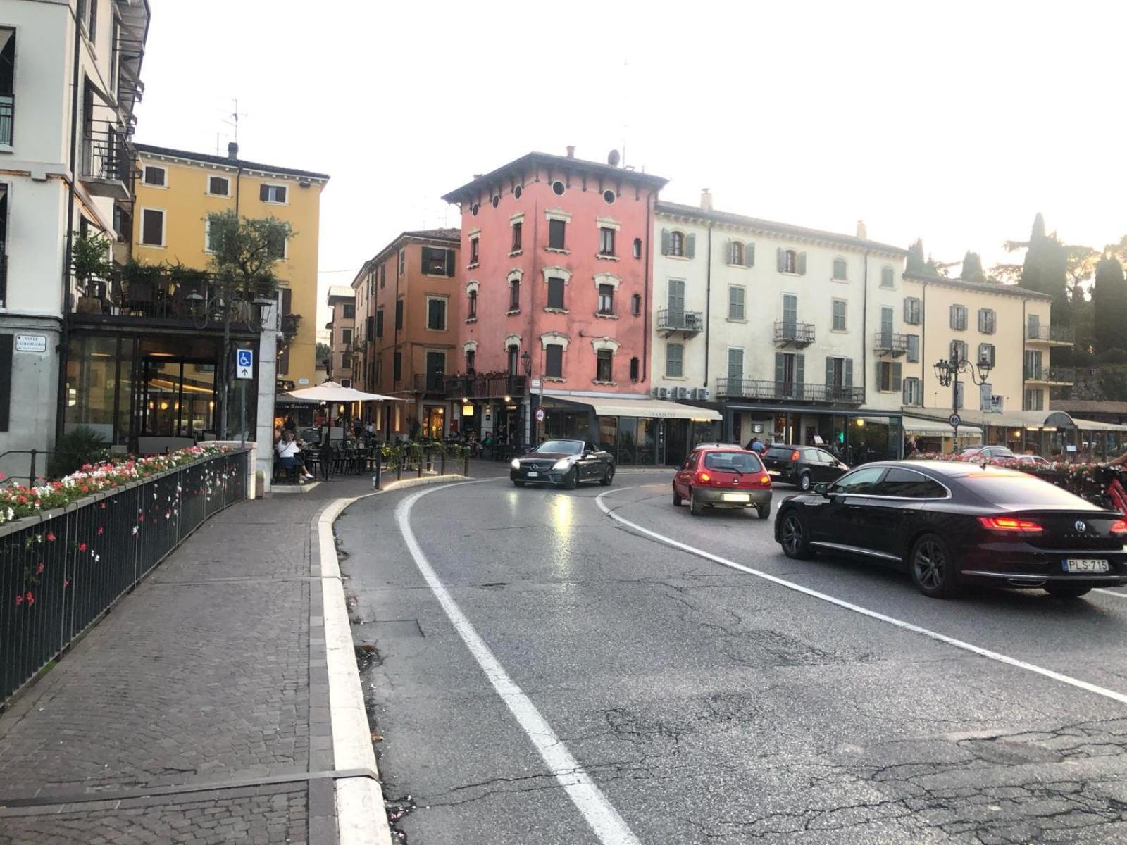 Residenza Giovanni Fronte Lago - Garda Lago