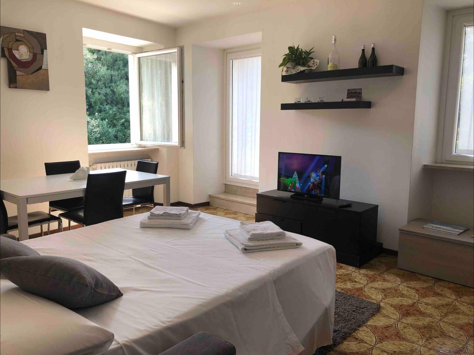 Apartment Residenza Giovanni Fronte Lago - Garda Lago Peschiera del Garda