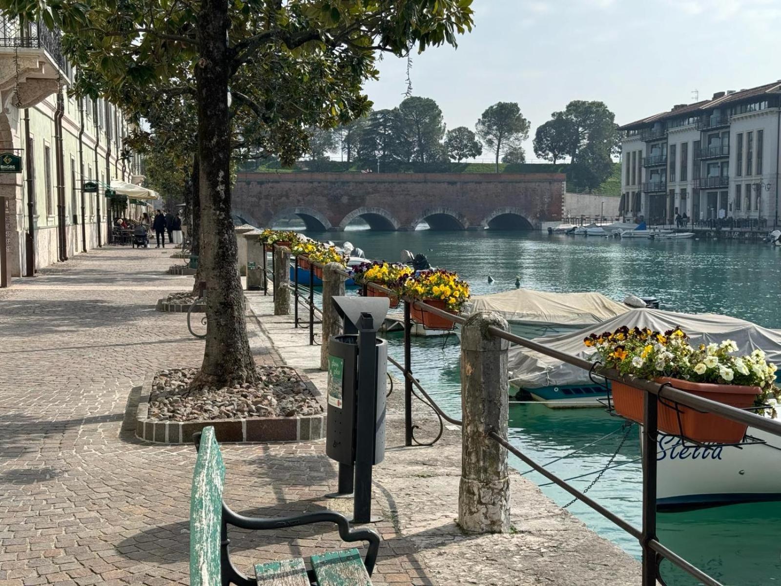 Apartment Residenza Giovanni Fronte Lago - Garda Lago *