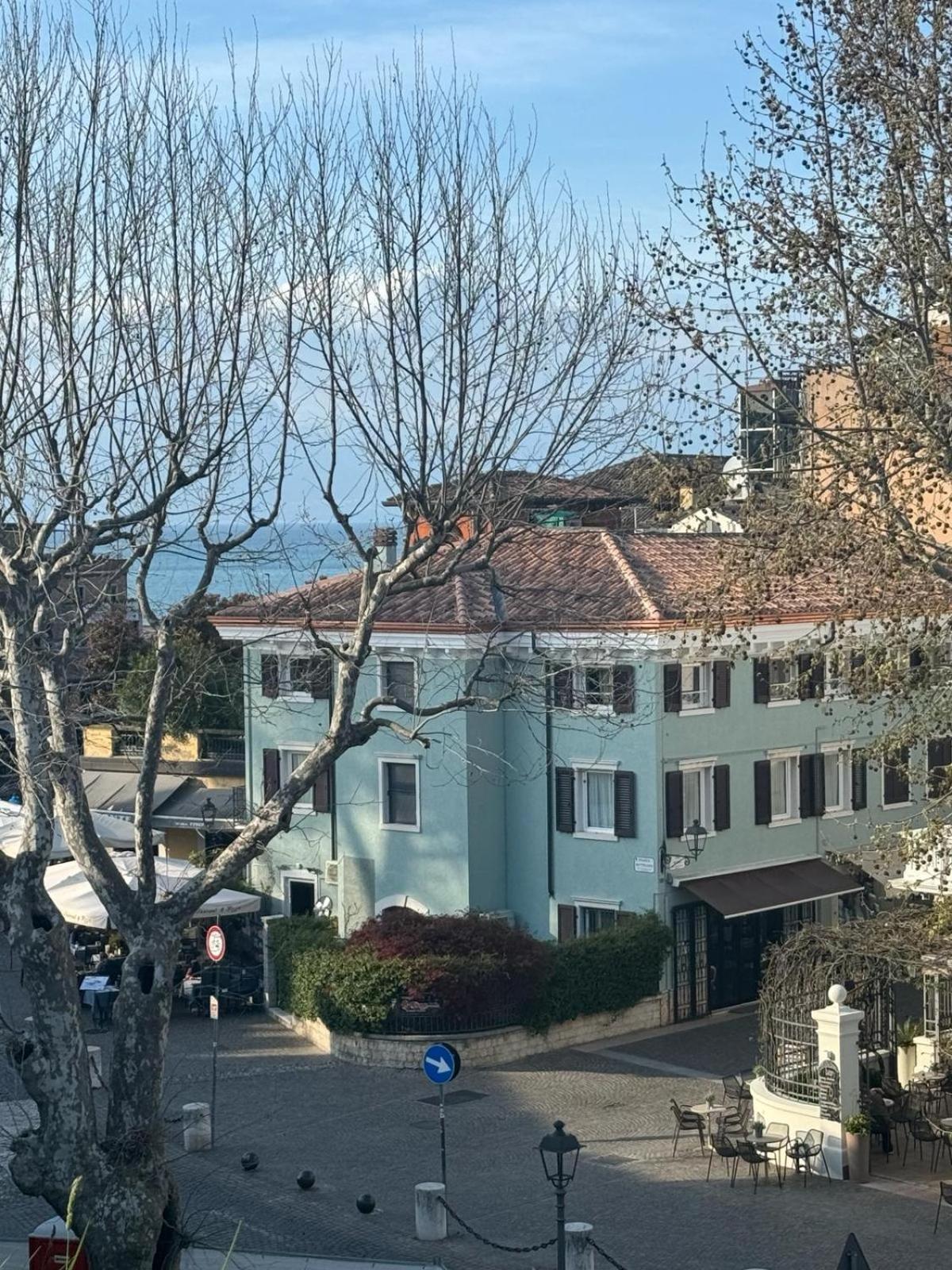 Residenza Giovanni Fronte Lago - Garda Lago * Peschiera del Garda