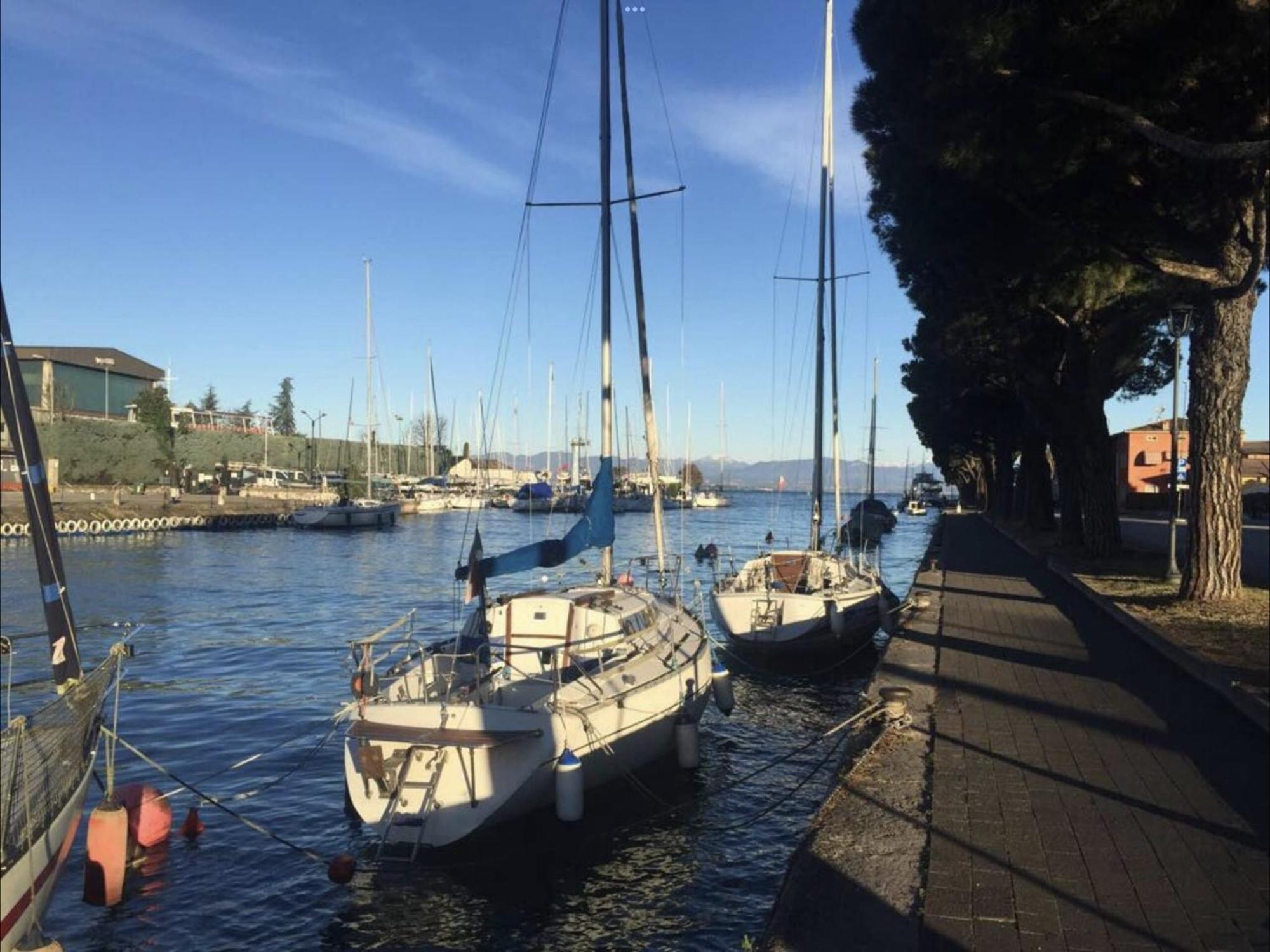 Appartamento Residenza Giovanni Fronte Lago - Garda Lago