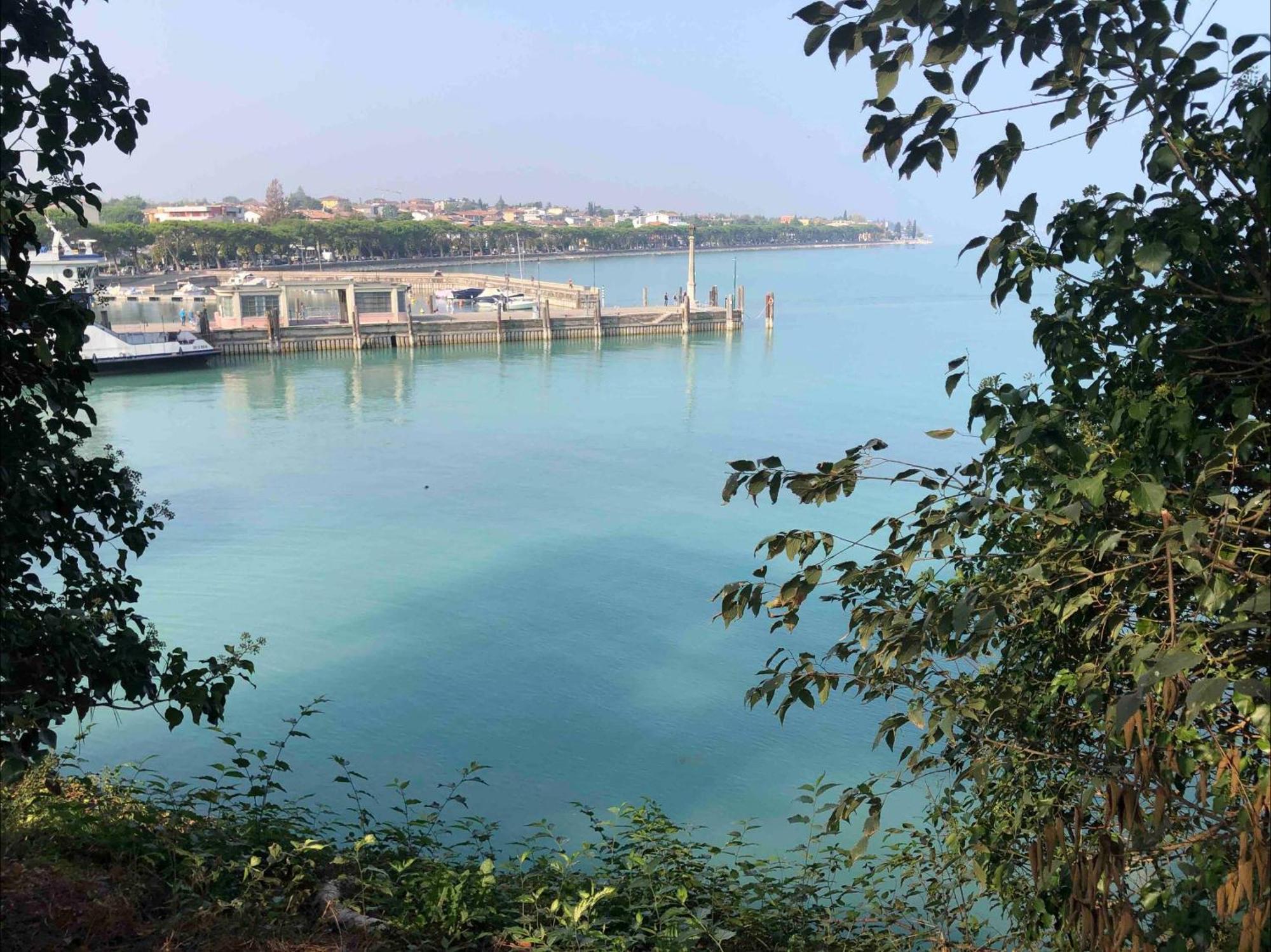 Residenza Giovanni Fronte Lago - Garda Lago Apartment *